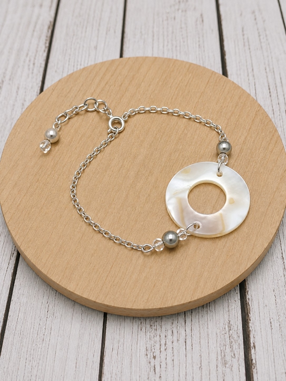 Silver Chain Bracelet with Mother of Pearl Circle